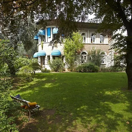V Bed & Breakfast Brescia