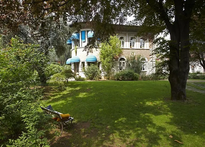 V Bed & Breakfast Brescia